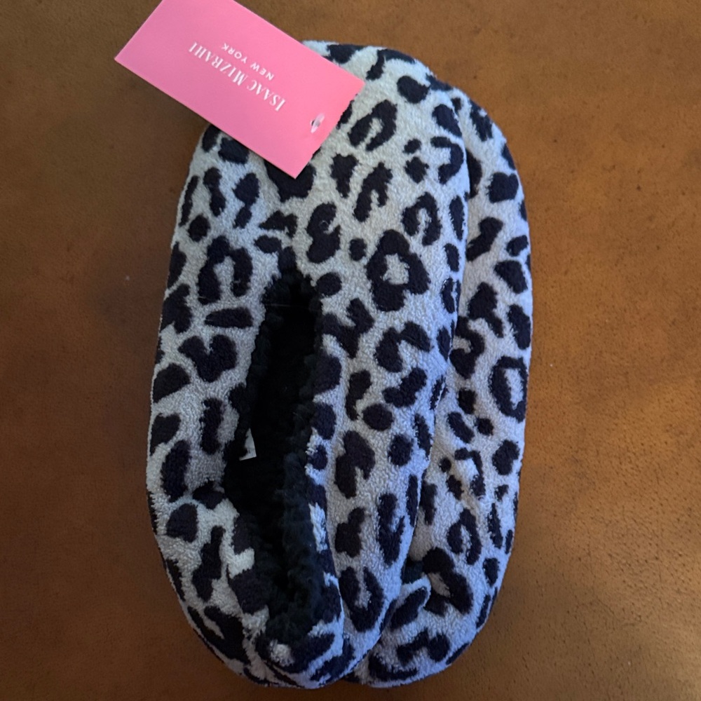 Isaac Mizrahi Gray & Black Leopard Print Slippers
